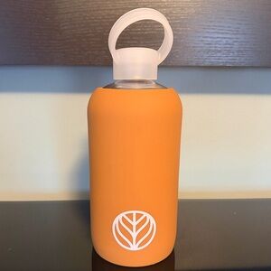 bkr 32 oz Glass Water Bottle with Silicone Sleeve